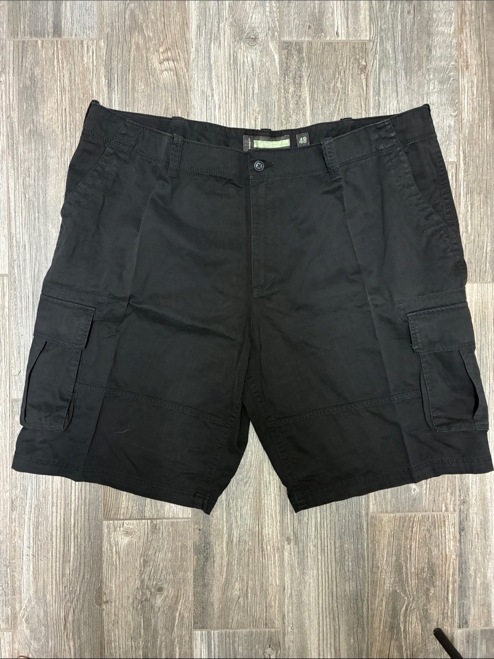 Old Navy Black Men's Cargo Shorts~NWT